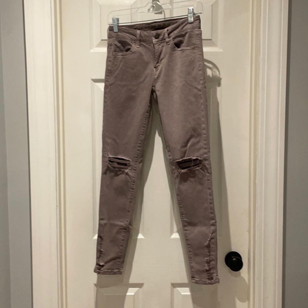 AEO grey distressed ripped jegging jeans SZ 4